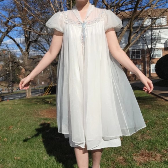 60s vintage angelic nightgown - Picture 5 of 6